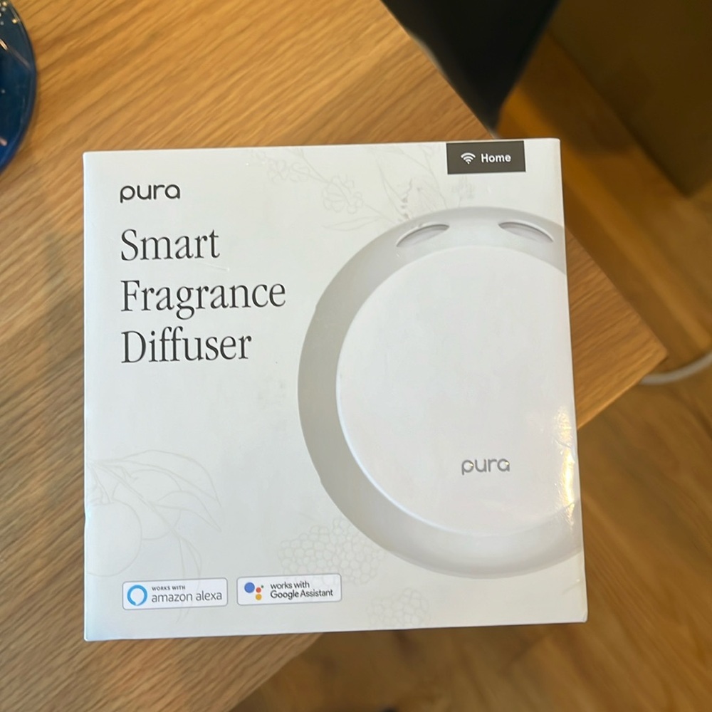 Pura 4 Smart Fragrance Diffuser